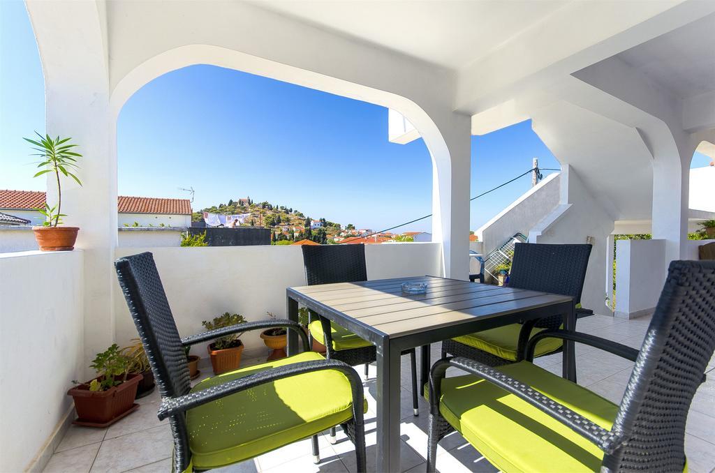 Apartments Smilja Tribalj Eksteriør bilde